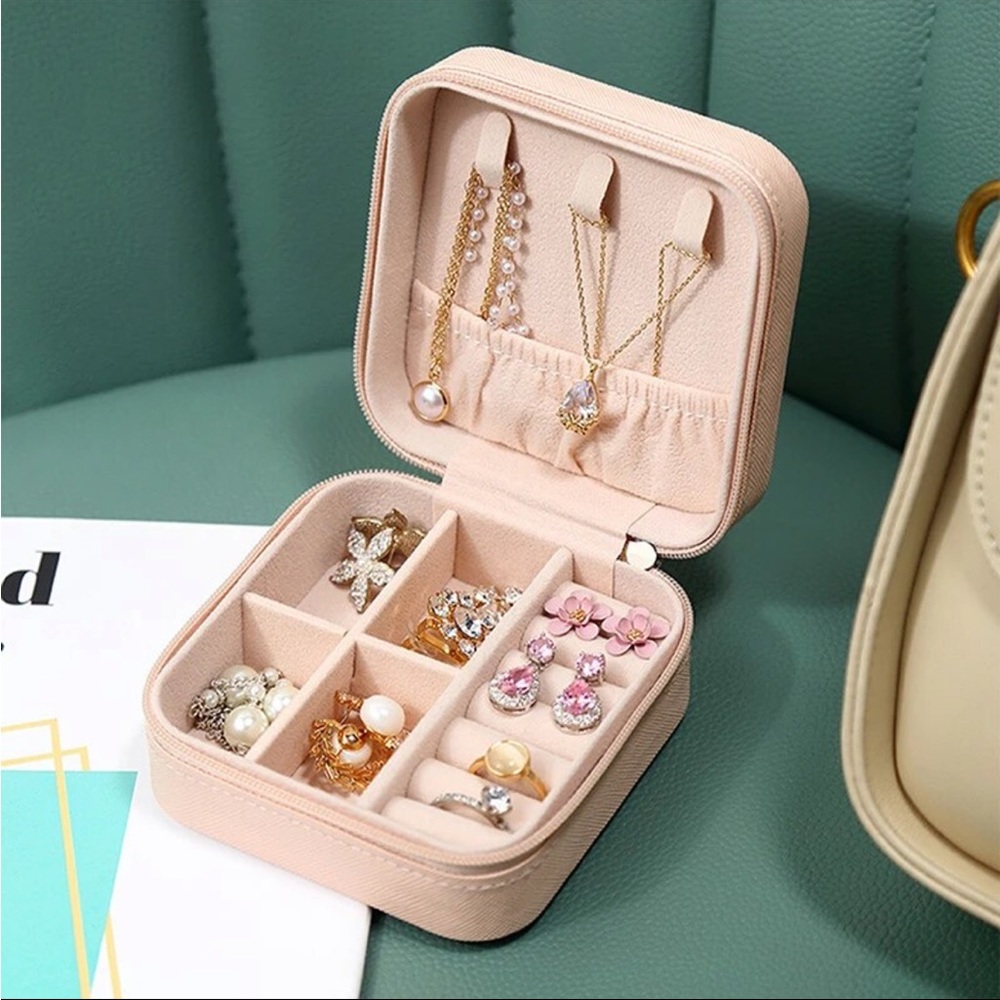 Jewelry box - Picture 3 of 5
